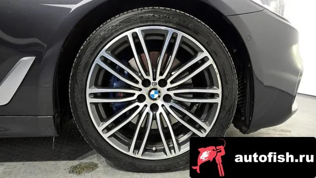 BMW 5-Series 5 Series (G30) 2019 года - вид 5
