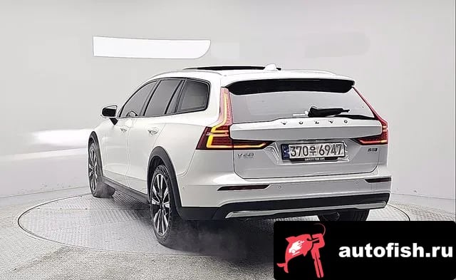 Volvo V60 V60 Cross-country 2nd Generation 2024 года - вид 2
