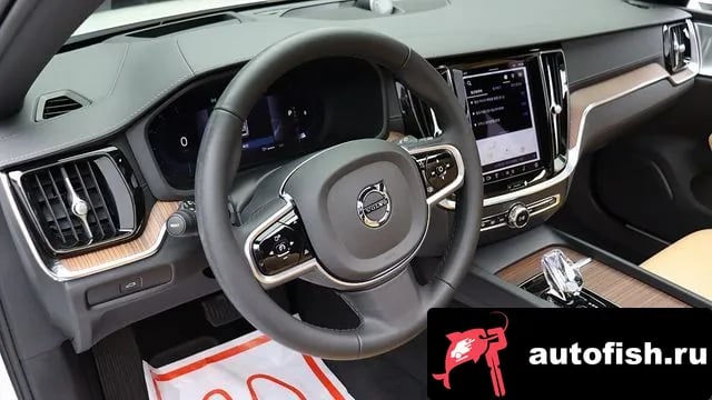 Volvo V60 V60 Cross-country 2nd Generation 2024 года - похожие автомобили