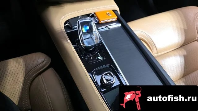 Volvo XC90 XC90 second Generation 2022 года - похожие автомобили