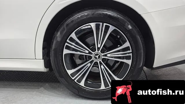 Mercedes-Benz E-Class E-Class W214 2024 года - похожие автомобили