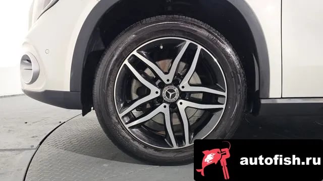 Mercedes-Benz GLA-Class GLA-Class X156 2019 года - вид 4