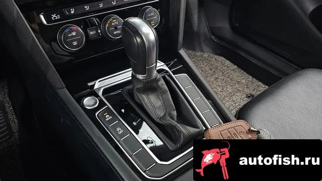 Volkswagen Arteon Atheon 2018 года - похожие автомобили
