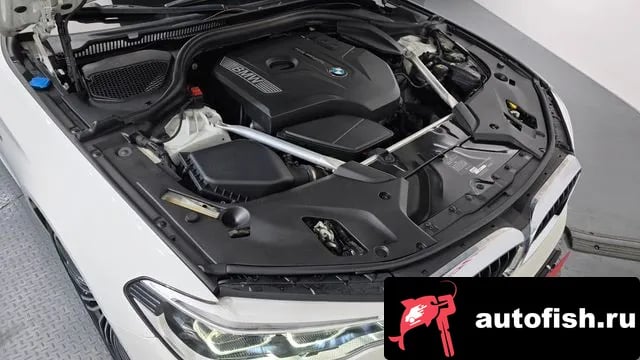 BMW 5-Series 5 Series (G30) 2019 года - вид 6