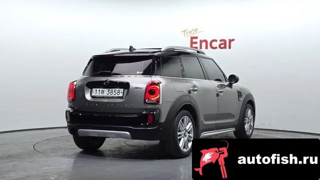 Mini Countryman Cooper Country Man 2018 года - вид 2