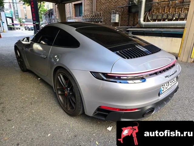 Porsche 911 911 (992) 2023 года - вид 4