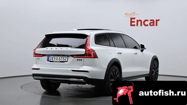 Volvo V60 V60 Cross-country 2nd Generation 2023 года - вид 1