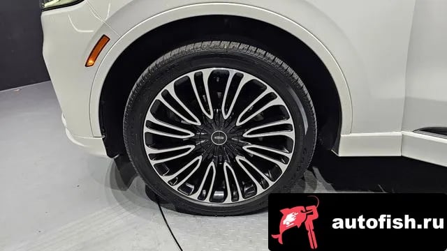 Lincoln Aviator Aviator 2nd generation 2024 года - вид 5