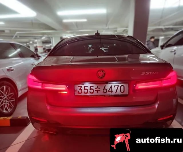 BMW 5-Series 5 Series (G30) 2023 года - вид 4