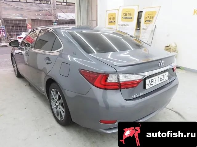 Lexus ES New ES300h 2018 года - вид 4