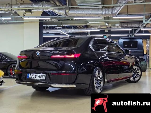 BMW 7-Series 7 Series (G70) 2022 года - вид 6