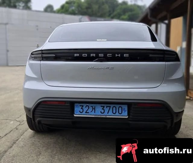 Porsche Macan Makan EV 2025 года - вид 2
