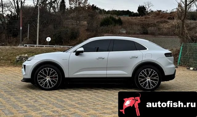 Porsche Macan Makan EV 2025 года - вид 4
