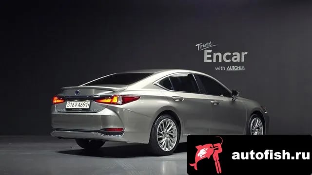 Lexus ES ES300h 7th generation 2020 года - вид 2