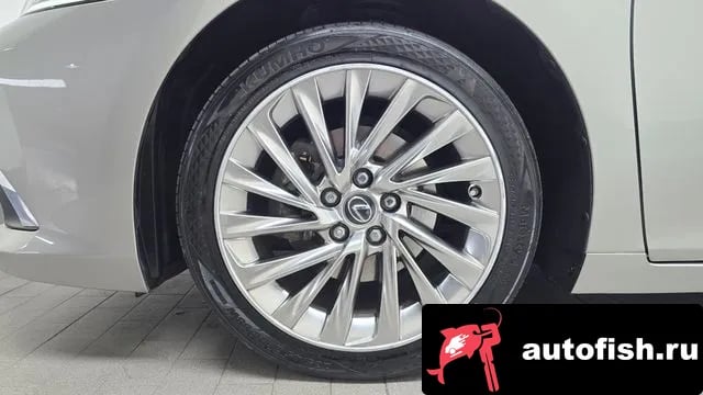 Lexus ES ES300h 7th generation 2020 года - вид 5