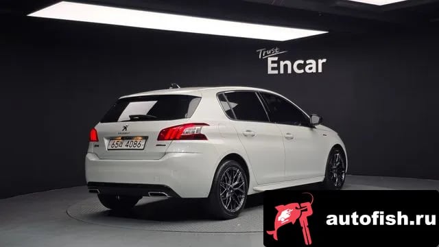 Peugeot 308 308 second generation 2018 года - вид 2