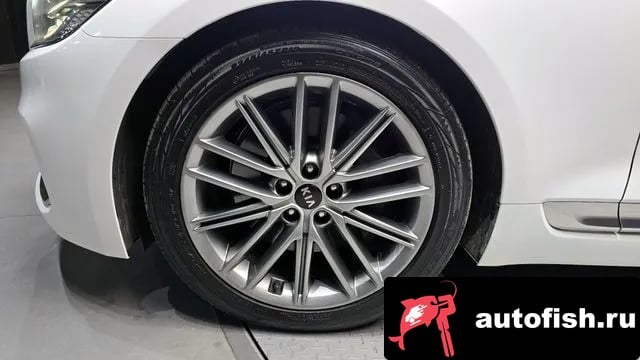 Kia K9 More K9 2019 года - похожие автомобили