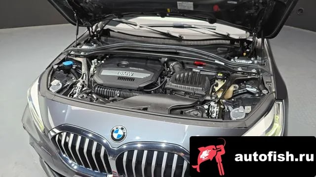 BMW 1-Series 1 Series (F40) 2021 года - вид 6