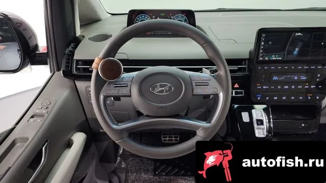 Hyundai Staria Staria 2021 года - похожие автомобили