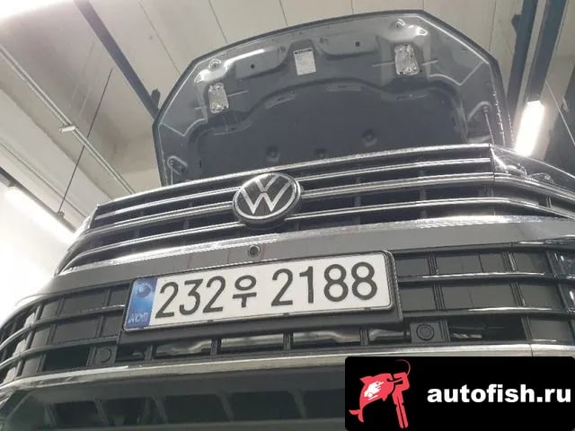 Volkswagen Touareg Tuareg 3rd generation 2024 года - похожие автомобили