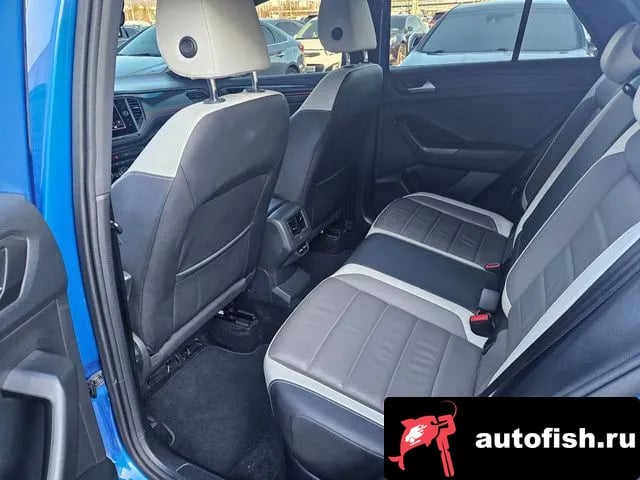 Volkswagen T-Roc Tyrok 2021 года - похожие автомобили