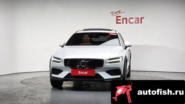 Volvo V60 V60 Cross-country 2nd Generation 2022 года - похожие автомобили