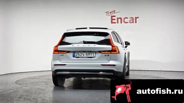 Volvo V60 V60 Cross-country 2nd Generation 2022 года - вид 3