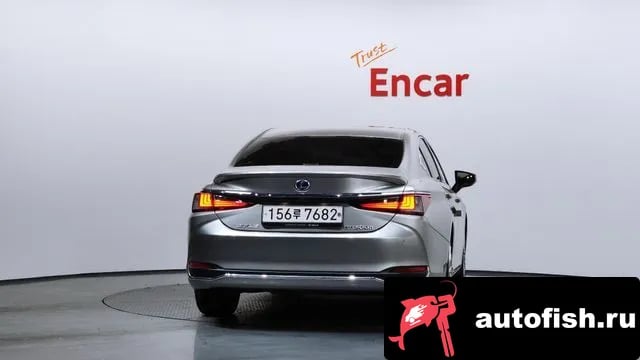 Lexus ES ES300h 7th generation 2020 года - вид 4