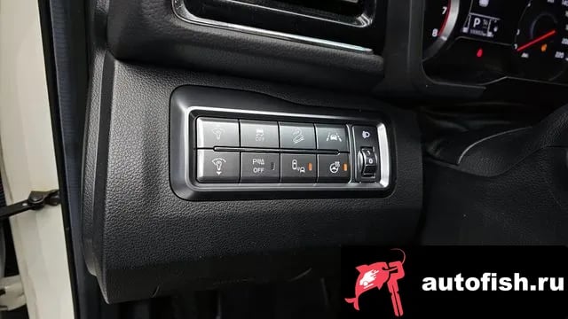 KG Mobility (Ssangyong) TIBOLI Berry New Tivoli 2022 года - похожие автомобили