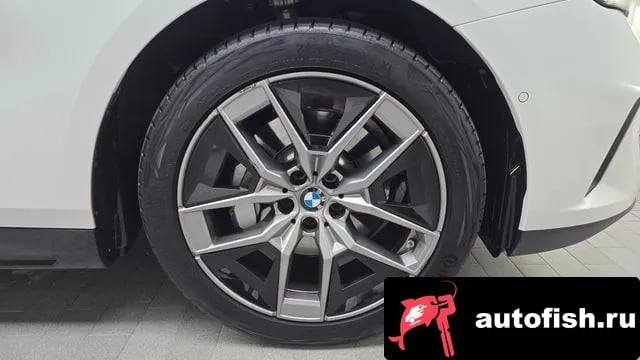 BMW 5-Series 5 Series (G60) 2024 года - похожие автомобили