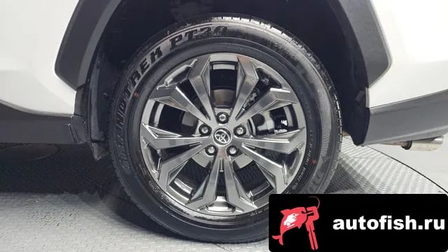 Toyota RAV4 RAV4 5th Generation 2024 года - похожие автомобили