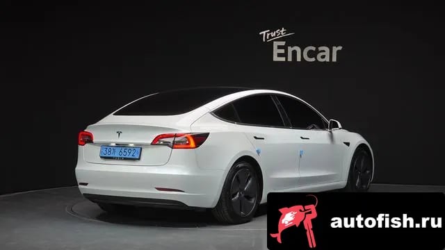 Tesla Model 3 Model 3 2020 года - похожие автомобили