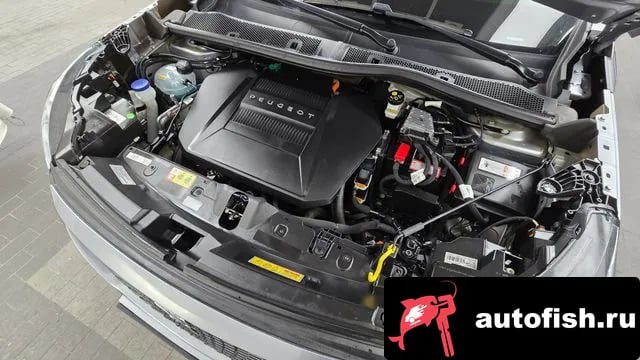 Peugeot 2008 e-2008 second generation 2021 года - вид 6