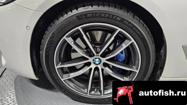 BMW 5-Series 5 Series (G30) 2023 года - вид 5