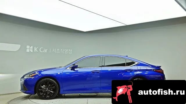 Lexus ES ES300h 7th generation 2024 года - вид 3