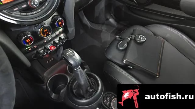 Mini Cooper Cooper 2018 года - похожие автомобили