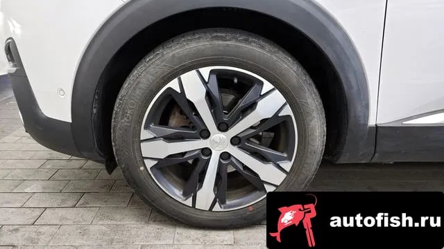 Peugeot 3008 3008 second generation 2018 года - вид 5