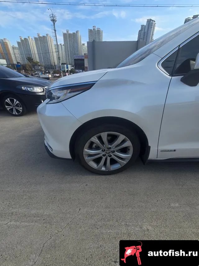 Toyota Sienna Siena 4th Generation 2021 года - вид 2