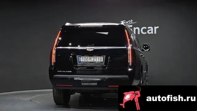 Cadillac Escalade Escalade 2020 года - похожие автомобили