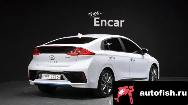 Hyundai Ioniq Ionic Hybrid 2018 года - вид 2