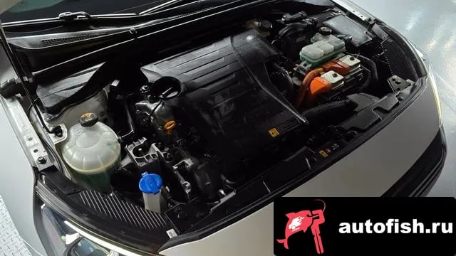 Hyundai Ioniq Ionic Hybrid 2018 года - вид 6