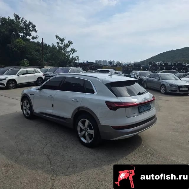 Audi e-tron e-Tron 2021 года - вид 4