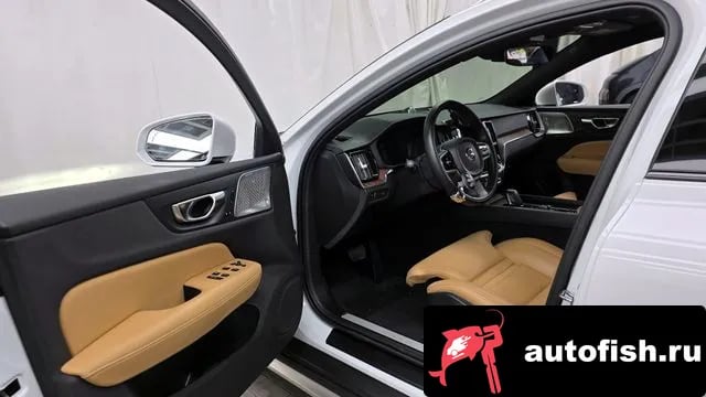 Volvo V60 V60 Cross-country 2nd Generation 2021 года - похожие автомобили
