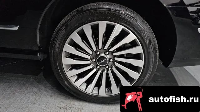 Lincoln Navigator Navigator 4th generation 2021 года - вид 5