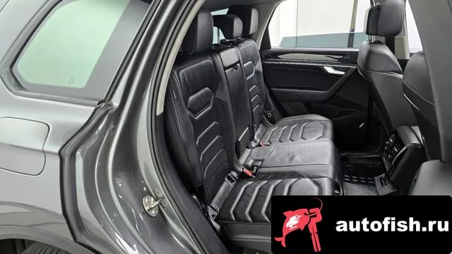 Volkswagen Touareg Tuareg 3rd generation 2020 года - похожие автомобили