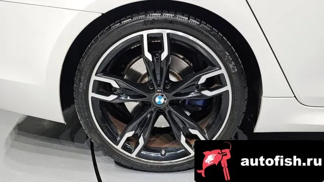 BMW 5-Series 5 Series (G30) 2018 года - вид 5
