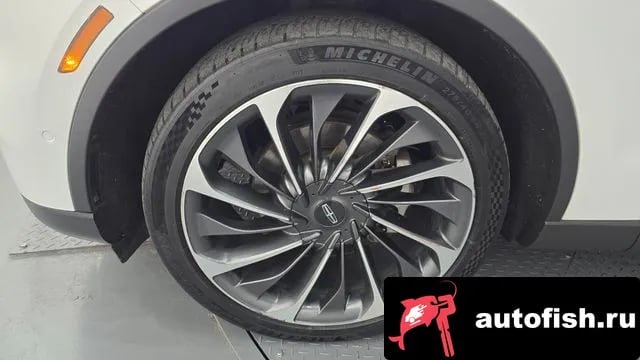 Lincoln Aviator Aviator 2nd generation 2021 года - вид 5