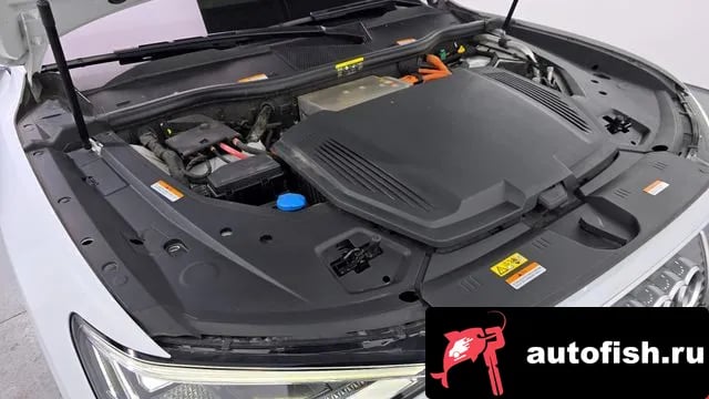 Audi e-tron e-Tron 2021 года - вид 6