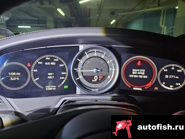 Porsche 911 911 (992) 2020 года - вид 6