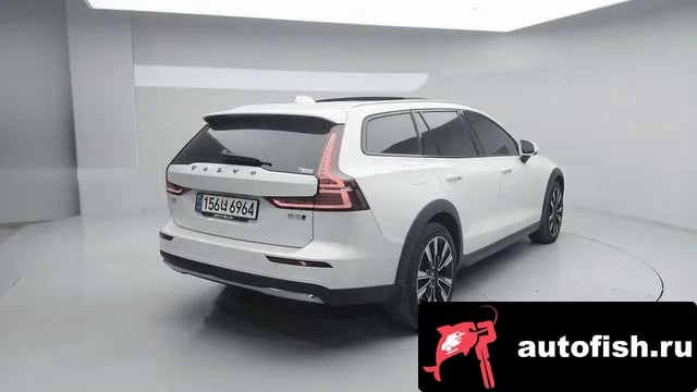 Volvo V60 V60 Cross-country 2nd Generation 2024 года - вид 2